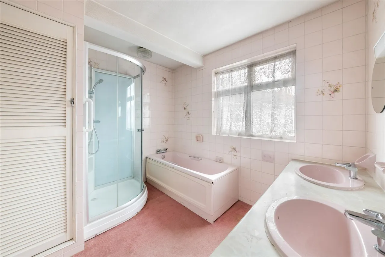Ryecroft Avenue, Twickenham, photo 10
