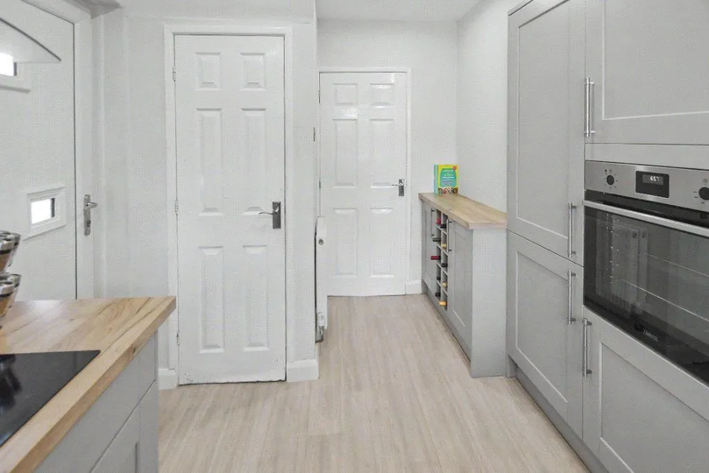 Lenhurst Avenue, Leeds, LS12, photo 12