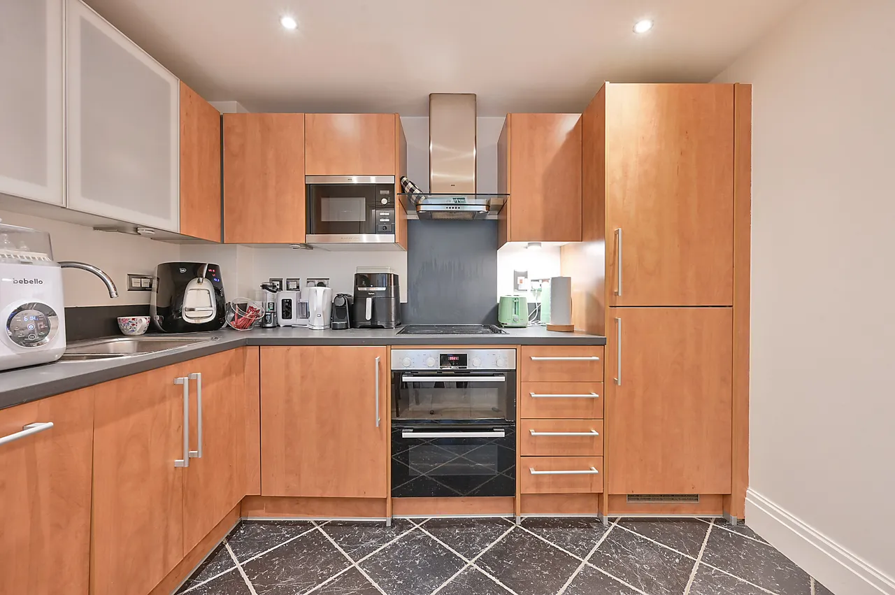 1 Earlsfield House, Royal Quarter, Seven Kings Way, Kingston upon Thames, photo 3