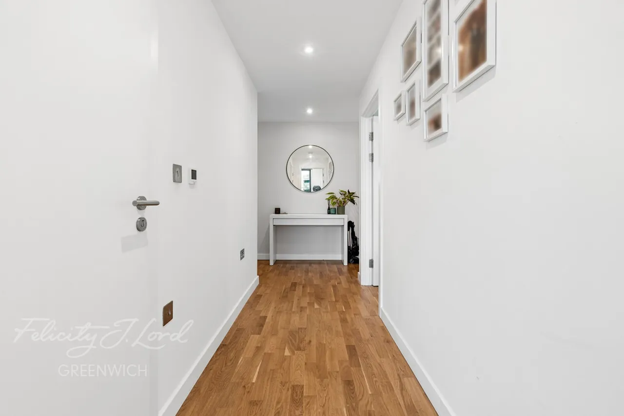 Hawthorne Crescent, Greenwich, SE10, photo 11