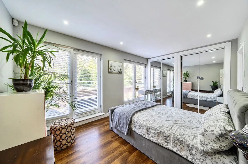 Valley Road, Kenley CR8 5DG, photo 6