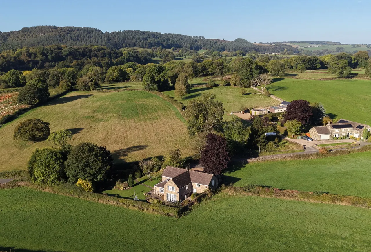 Hardmeadow Lane, Ashover, S45, photo 4