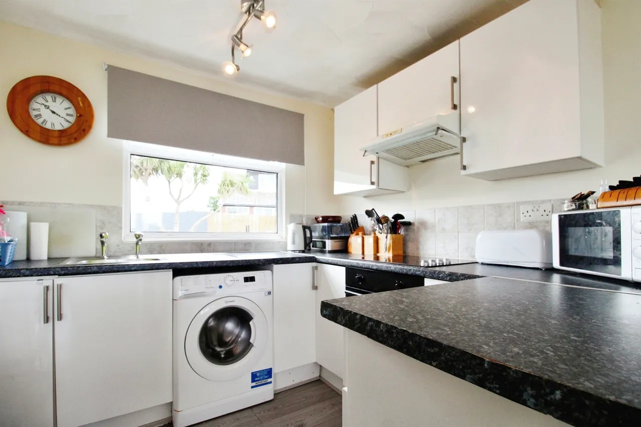 Fort Road, Penarth, CF64, photo 6