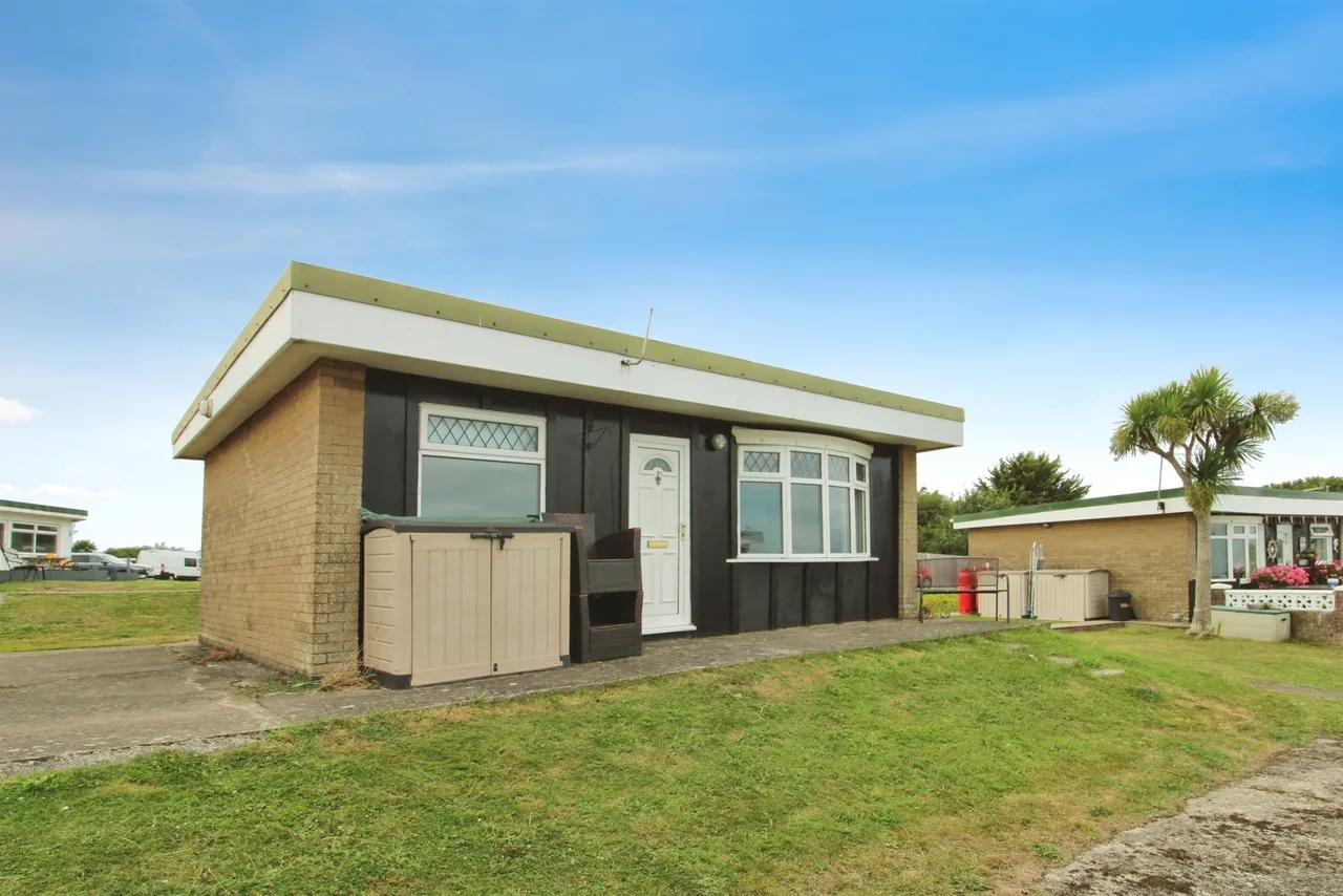 2 bed house for sale, Fort Road, Penarth, CF64