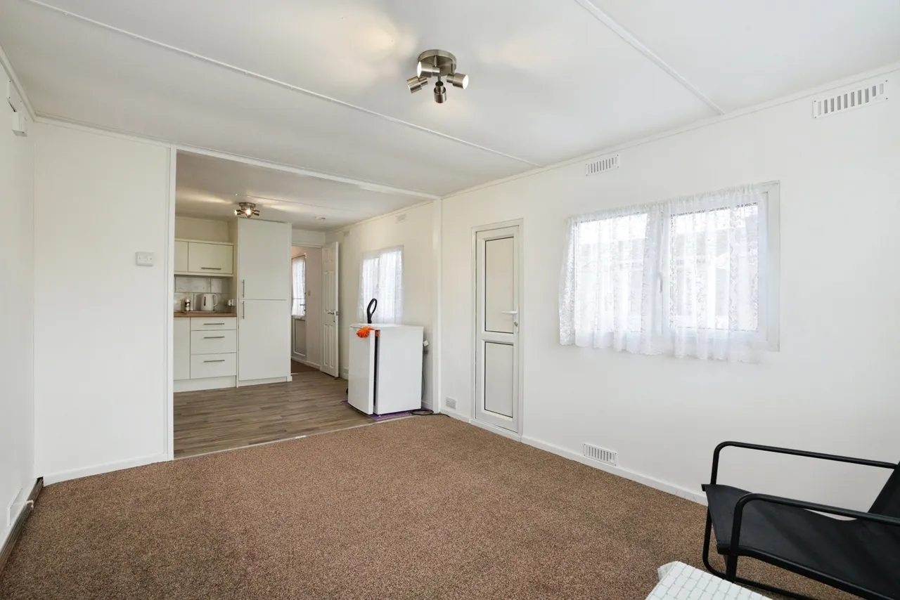 Hazelmere Avenue, Buckler Village, PL25, photo 5