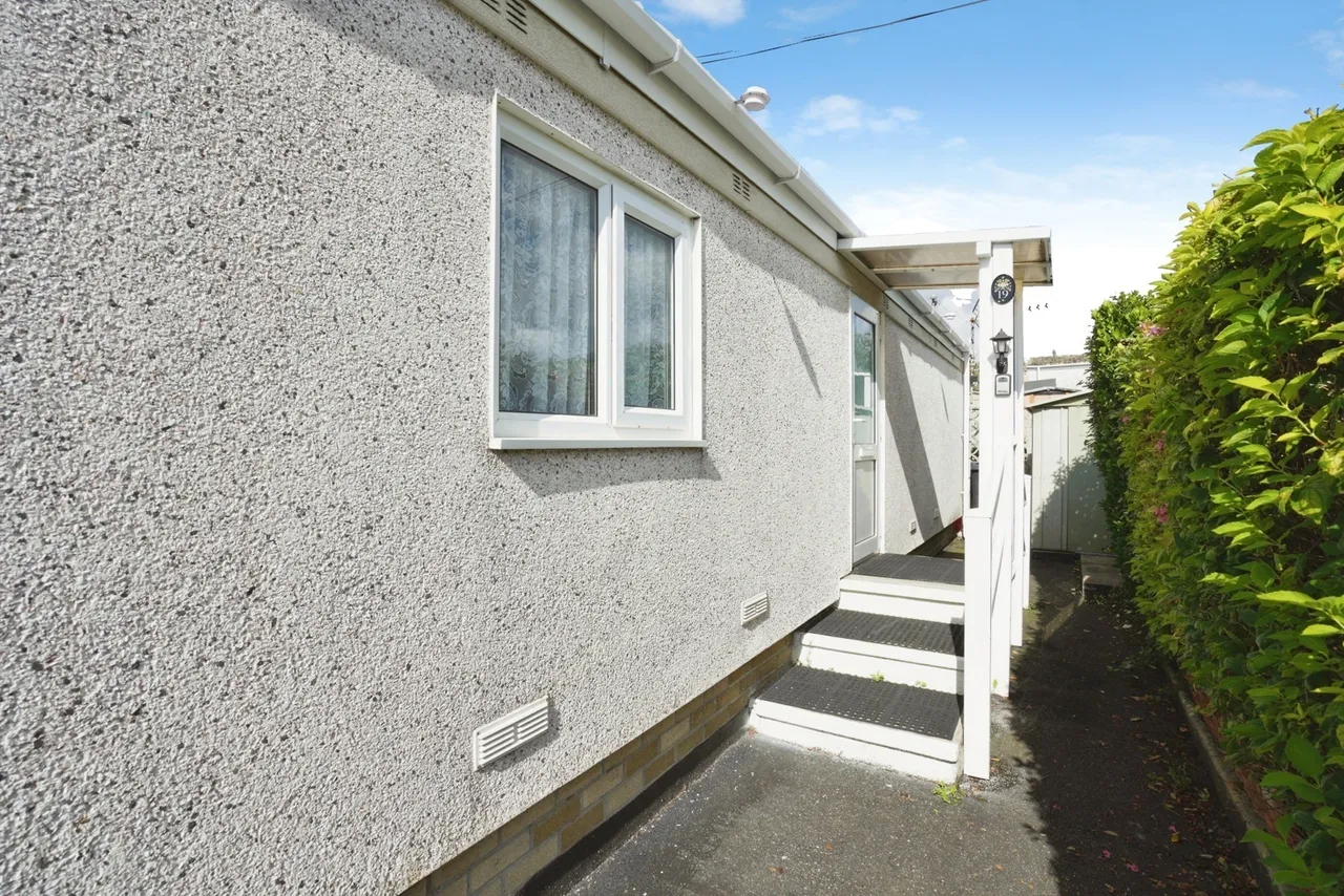 Hazelmere Avenue, Buckler Village, PL25, photo 16