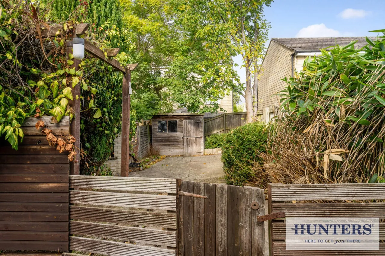 Otley Road, Guiseley, LS20, photo 17