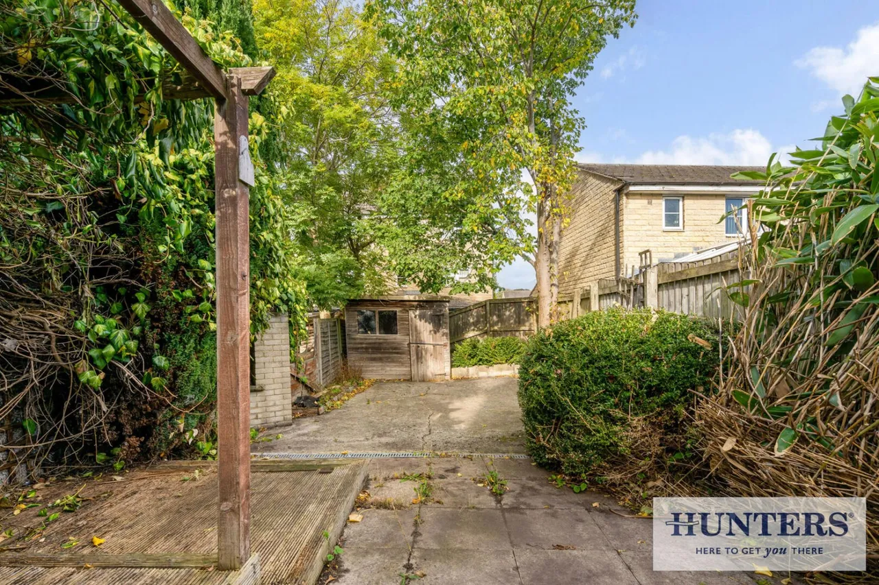 Otley Road, Guiseley, LS20, photo 18