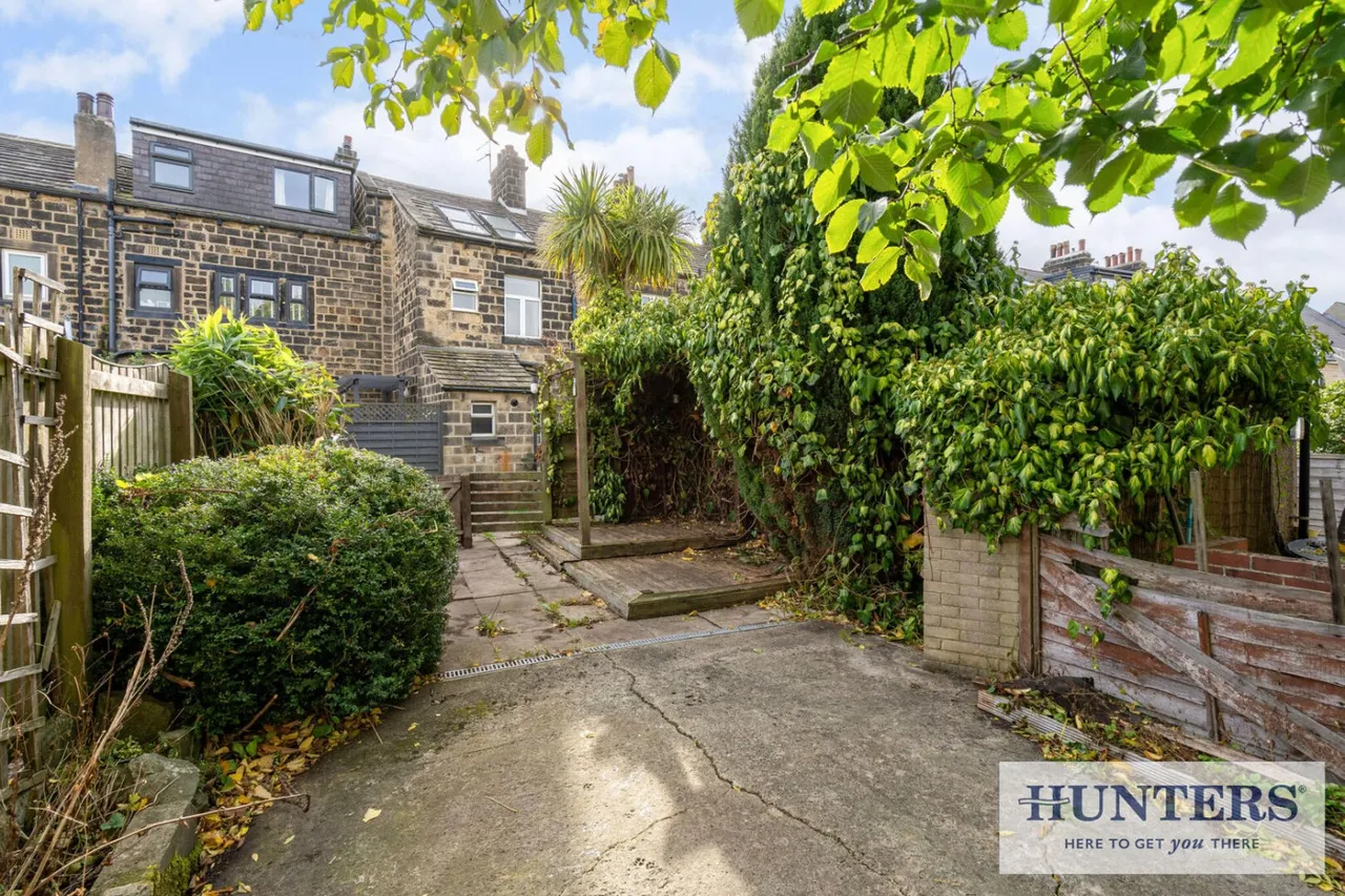 Otley Road, Guiseley, LS20, photo 16