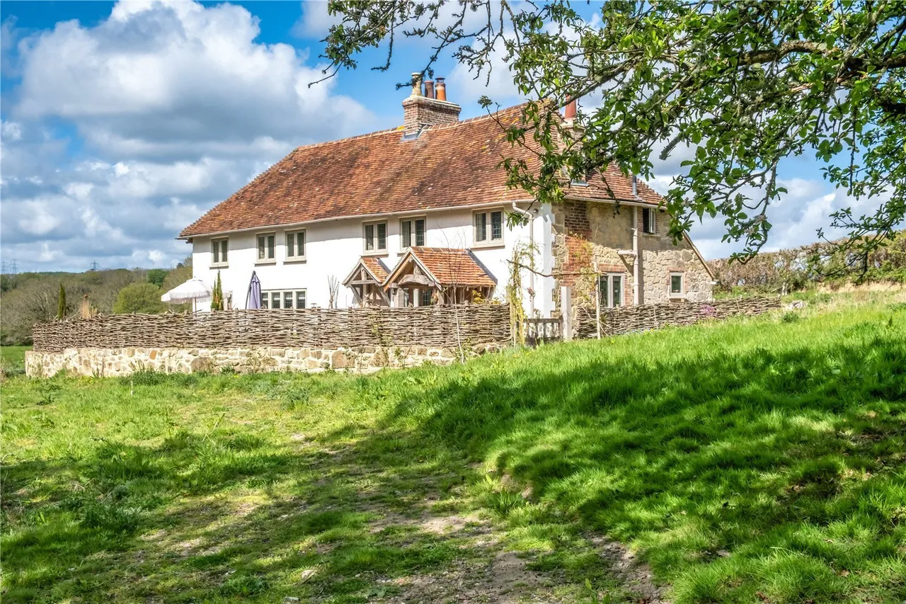 River Common, Petworth, GU28, photo 4