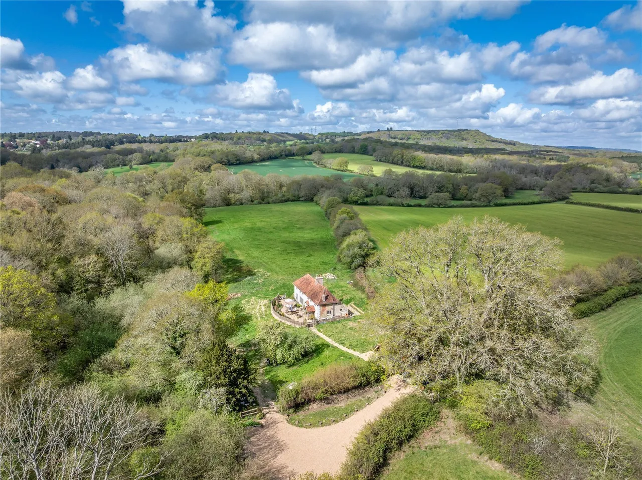 River Common, Petworth, GU28, photo 2