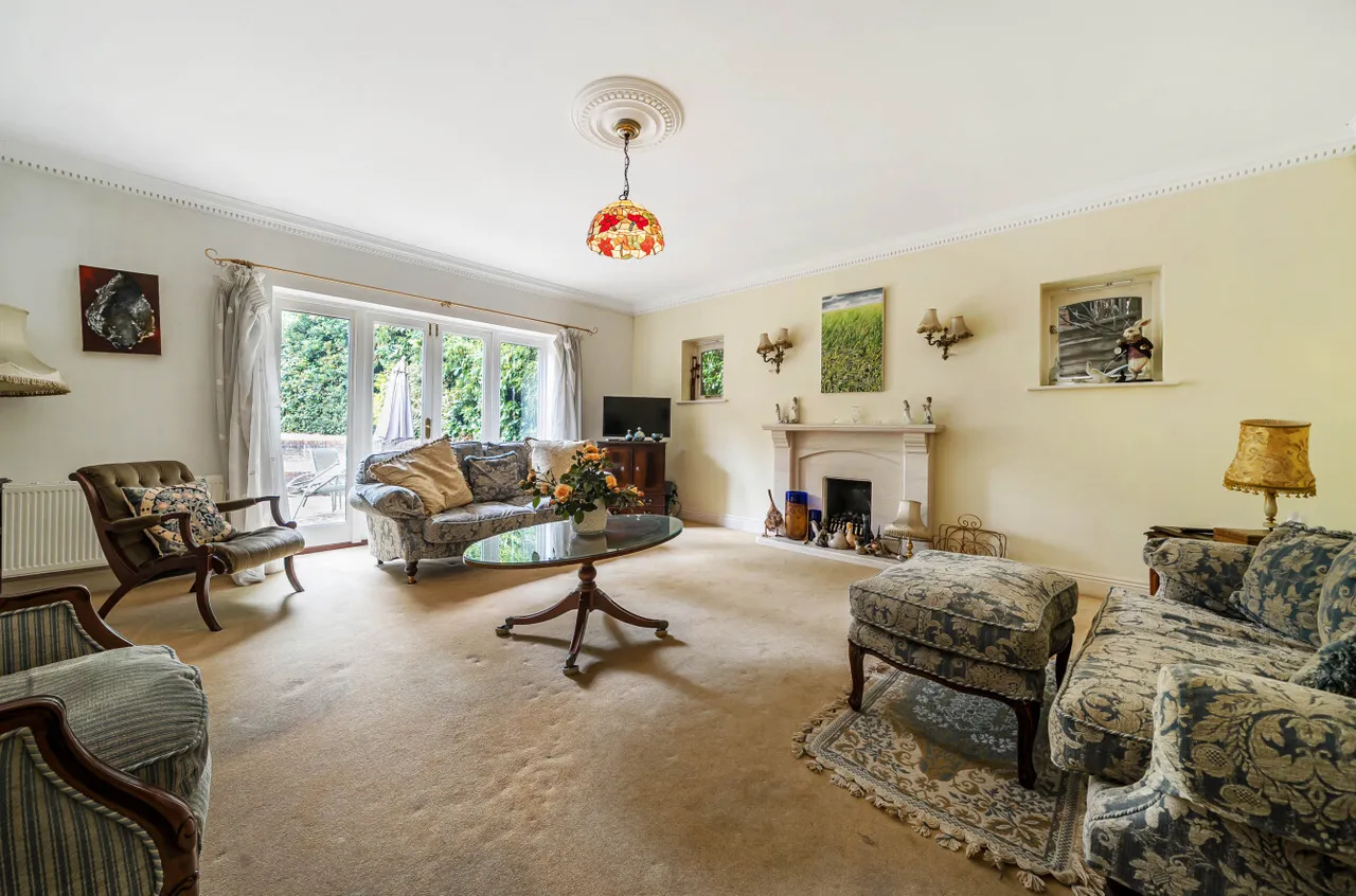 Brackendale Road, Camberley, Surrey, GU15 2JR, photo 8