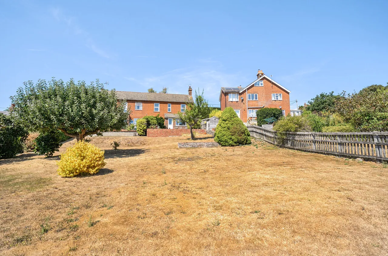 Warren Corner, Ewshot, Farnham, Hampshire, GU10 5AT, photo 10