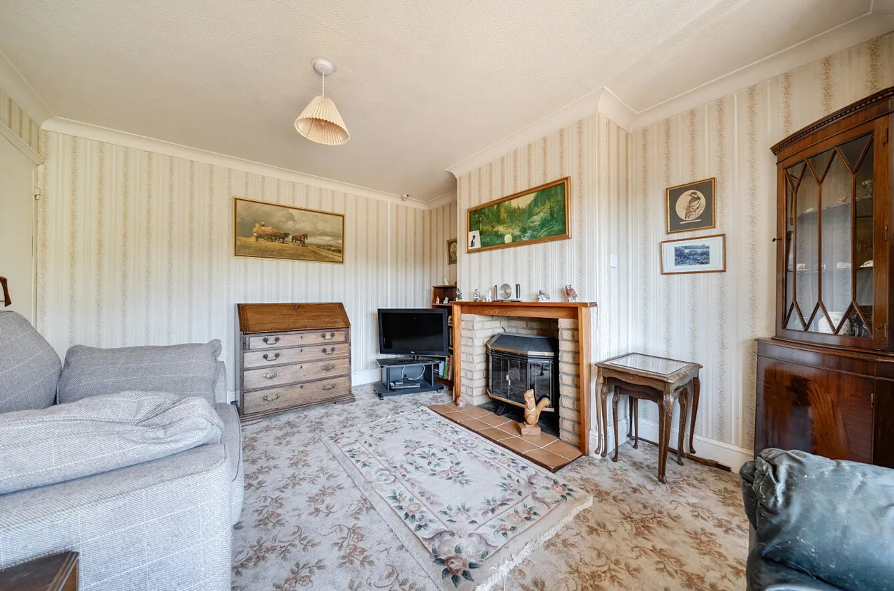 Warren Corner, Ewshot, Farnham, Hampshire, GU10 5AT, photo 17