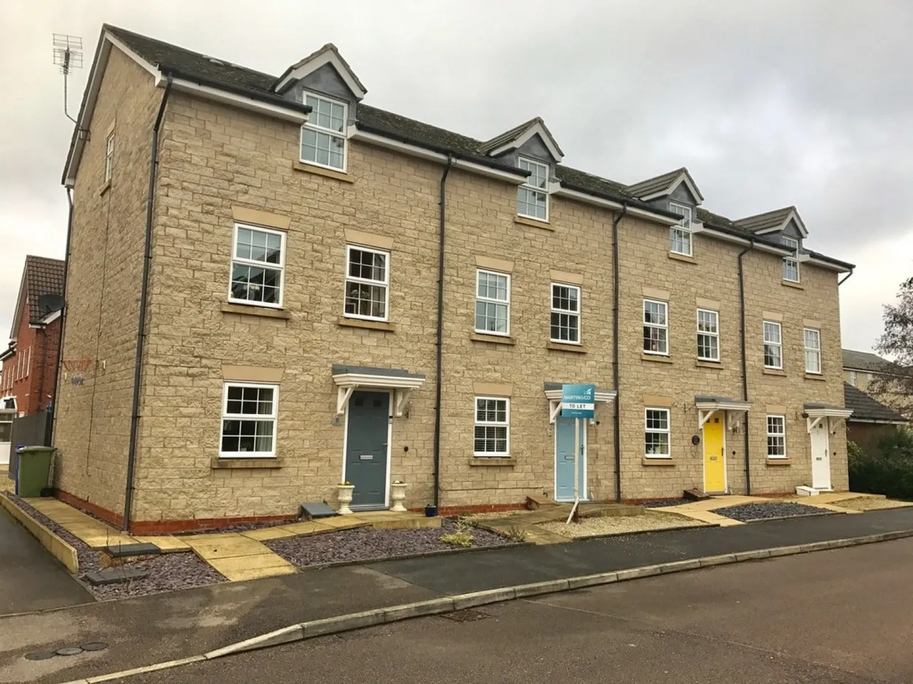 4 bed house to rent — Middle Meadow, Shireoaks, Worksop