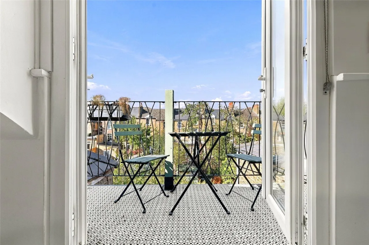 West Bank, London, N16, photo 3