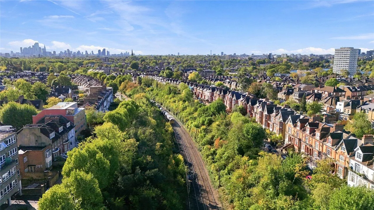 West Bank, London, N16, photo 18