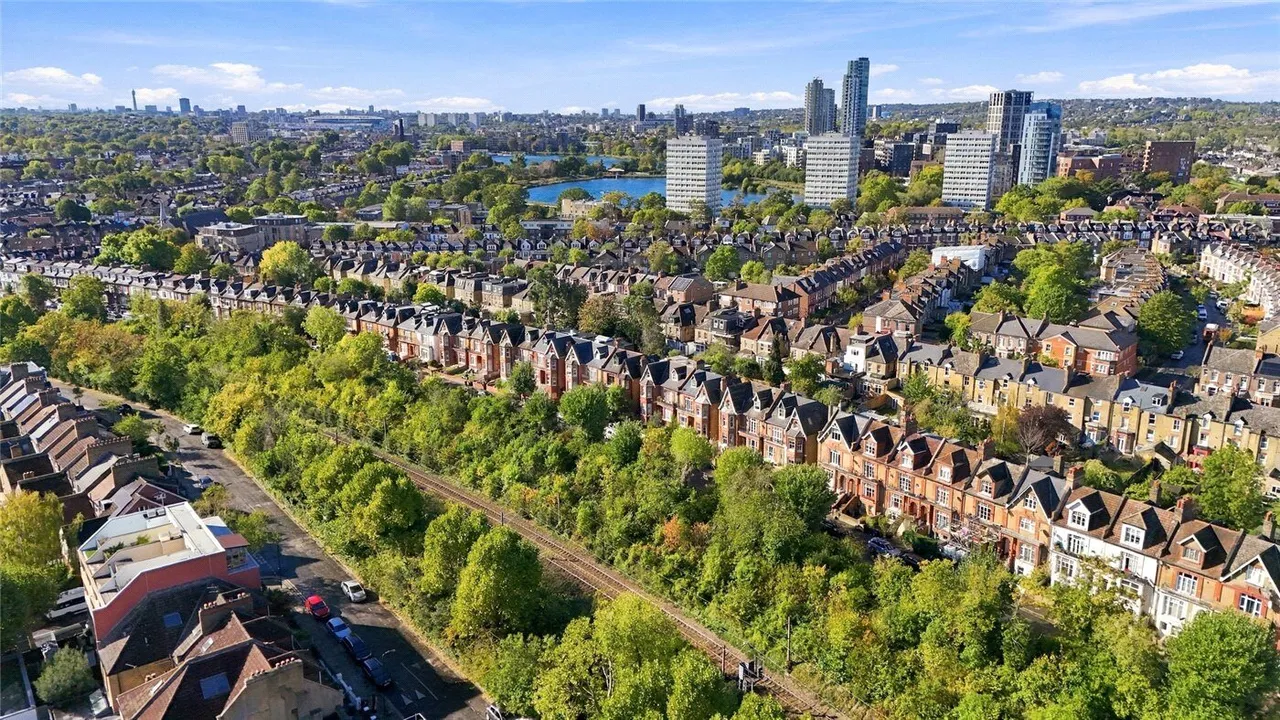 West Bank, London, N16, photo 11