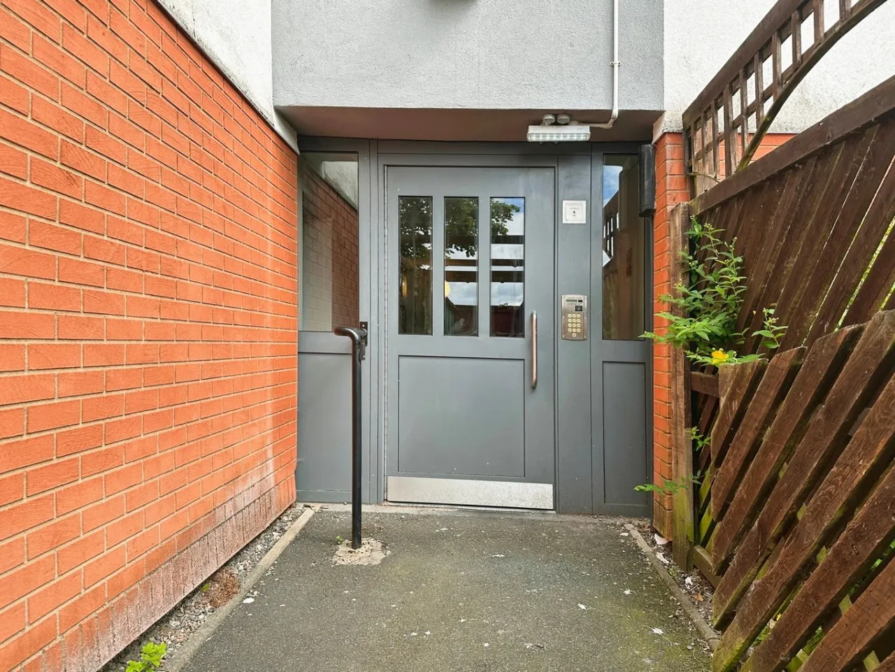 Grinshill Flats, Severn Drive, Wellington TF1 3JT, photo 13