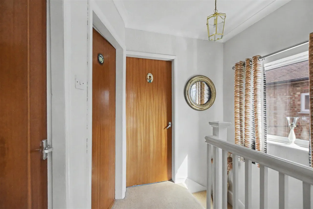 West Crescent, Beeston Rylands, NG9, photo 9