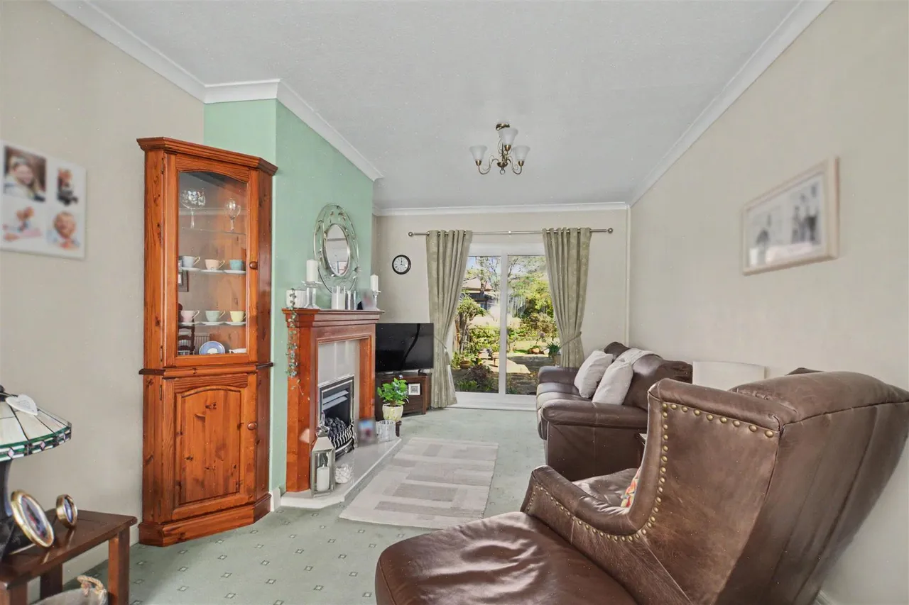 West Crescent, Beeston Rylands, NG9, photo 7