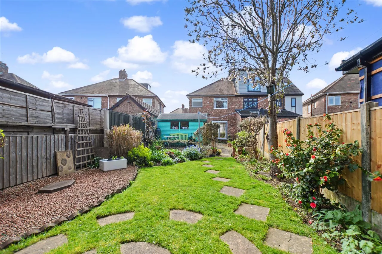 West Crescent, Beeston Rylands, NG9, photo 8