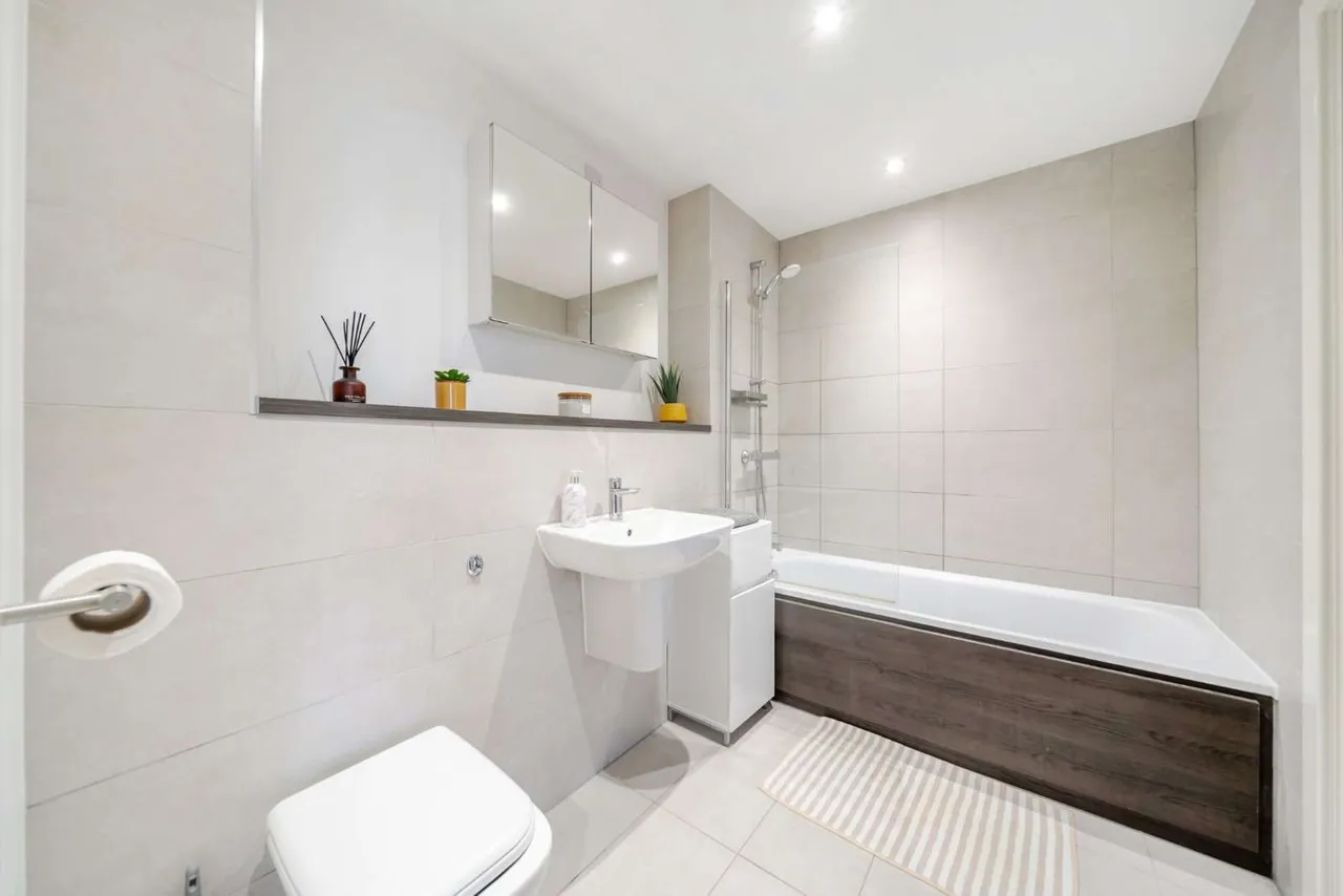 Woden Street, Salford, M5, photo 10