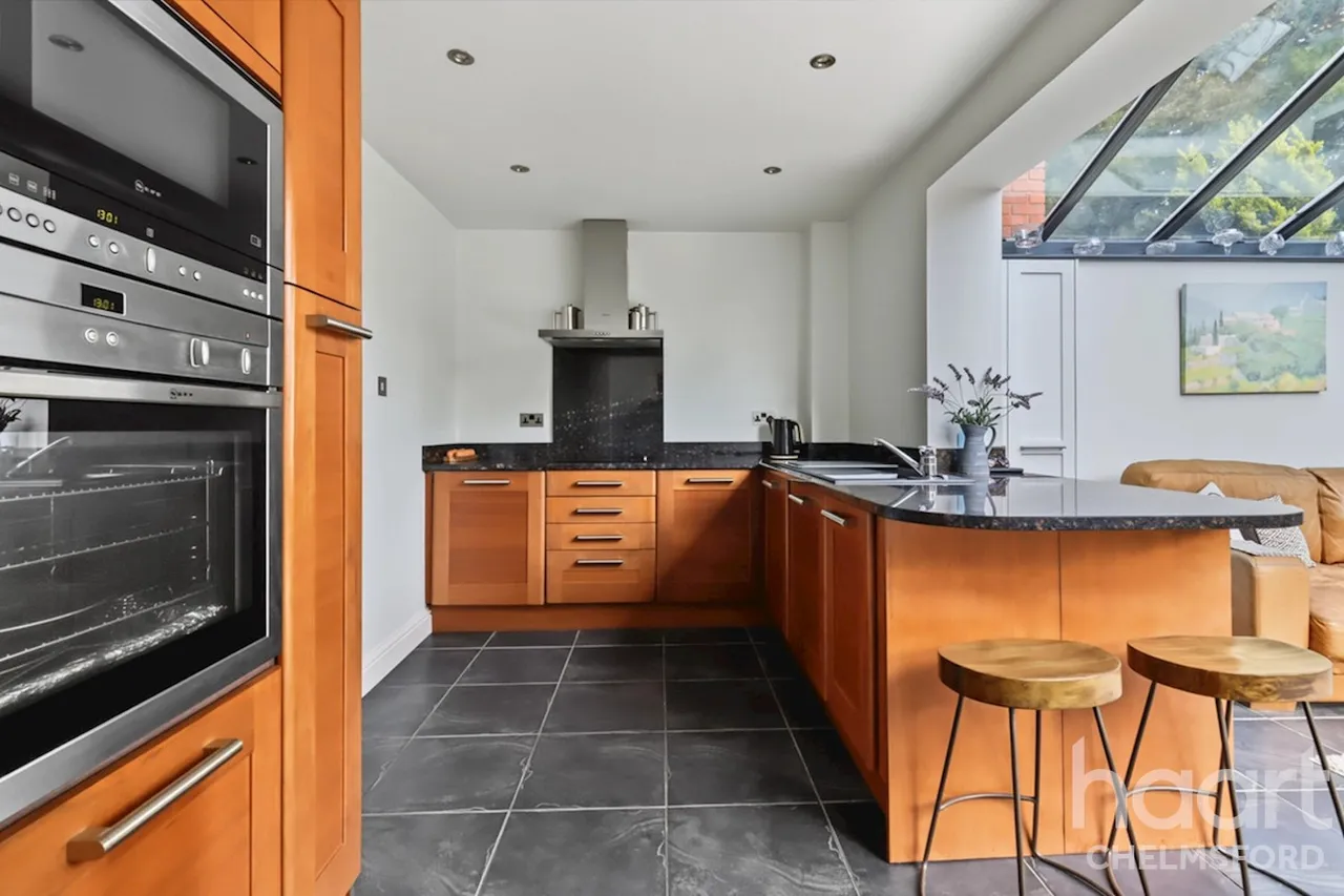 Cambridge Close, Ingatestone, CM4, photo 11