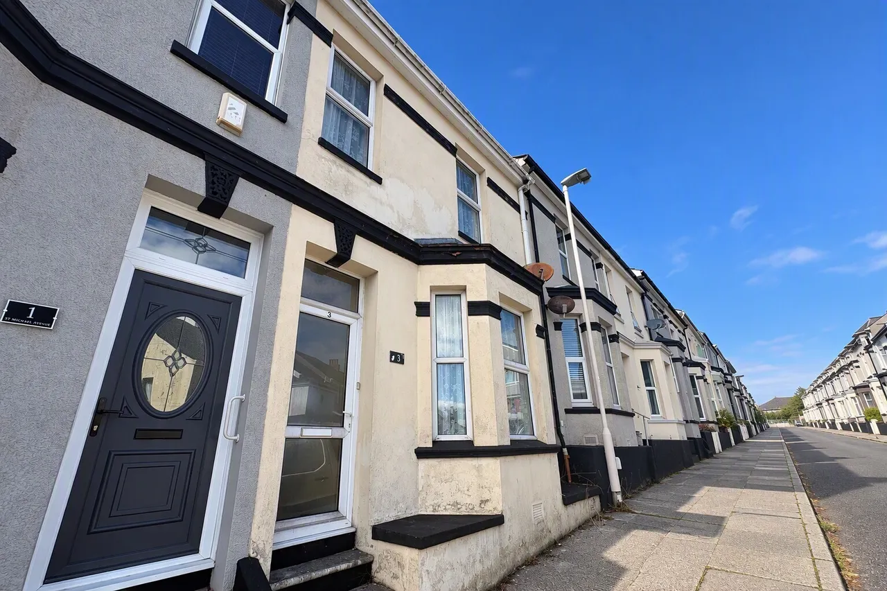 2 bed house to rent, St. Michael Avenue, PL2