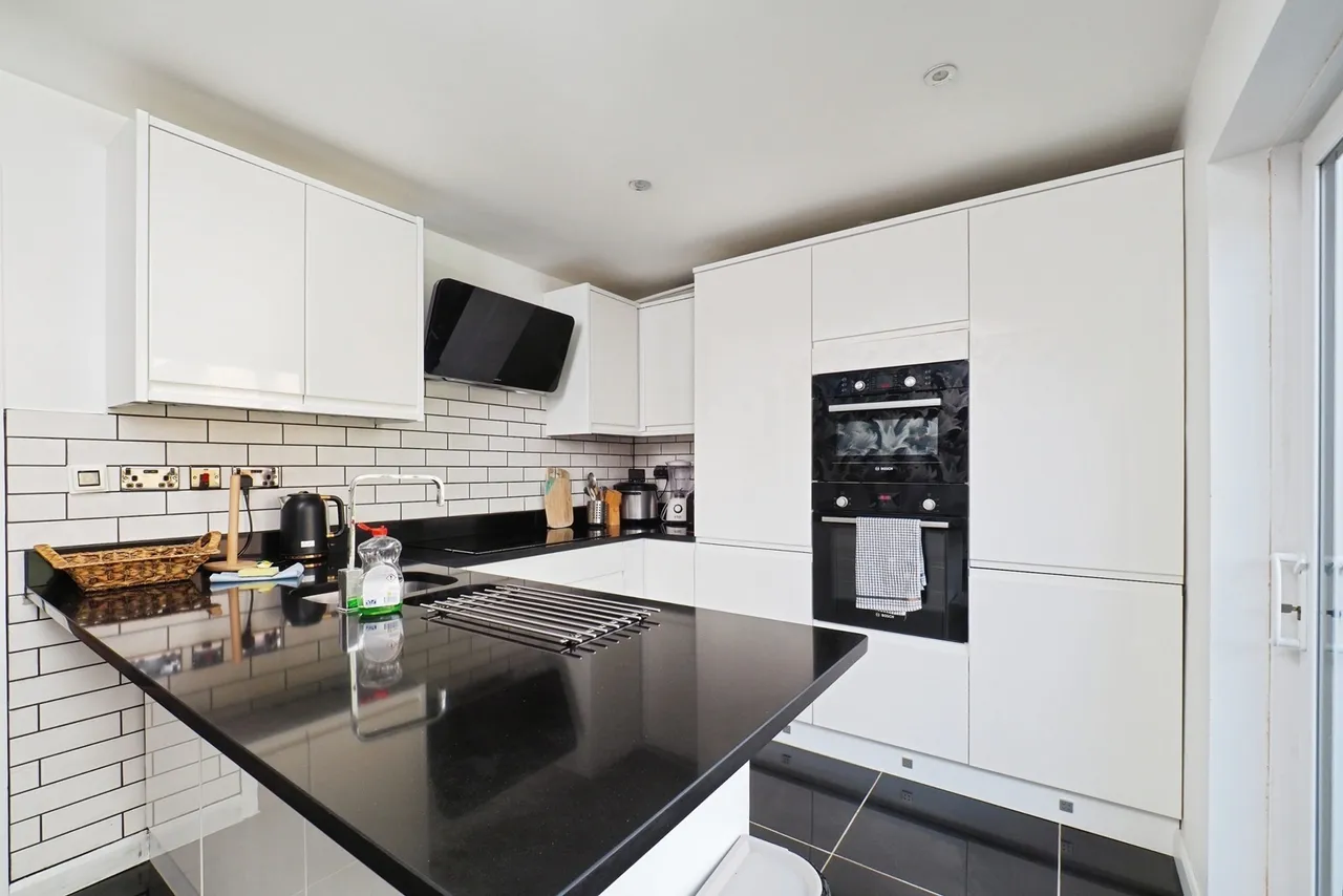Dean Close, Wollaton, NG8, photo 5