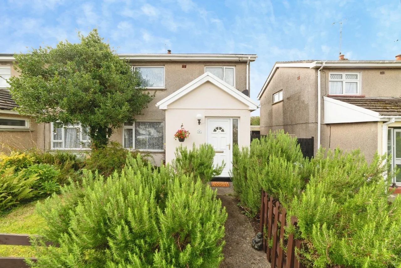 3 bed house for sale, Longstone, St. Florence, SA70