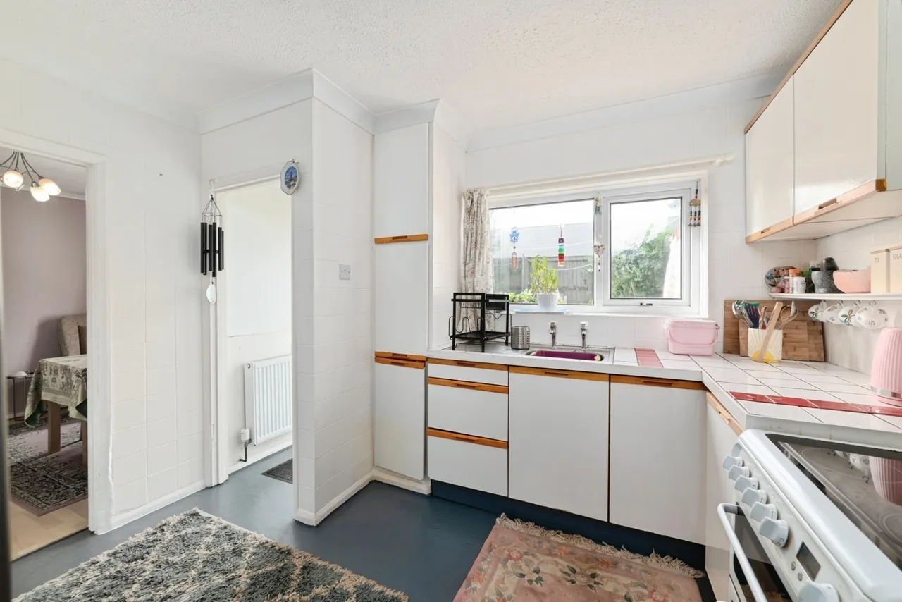 Longstone, St. Florence, SA70, photo 5