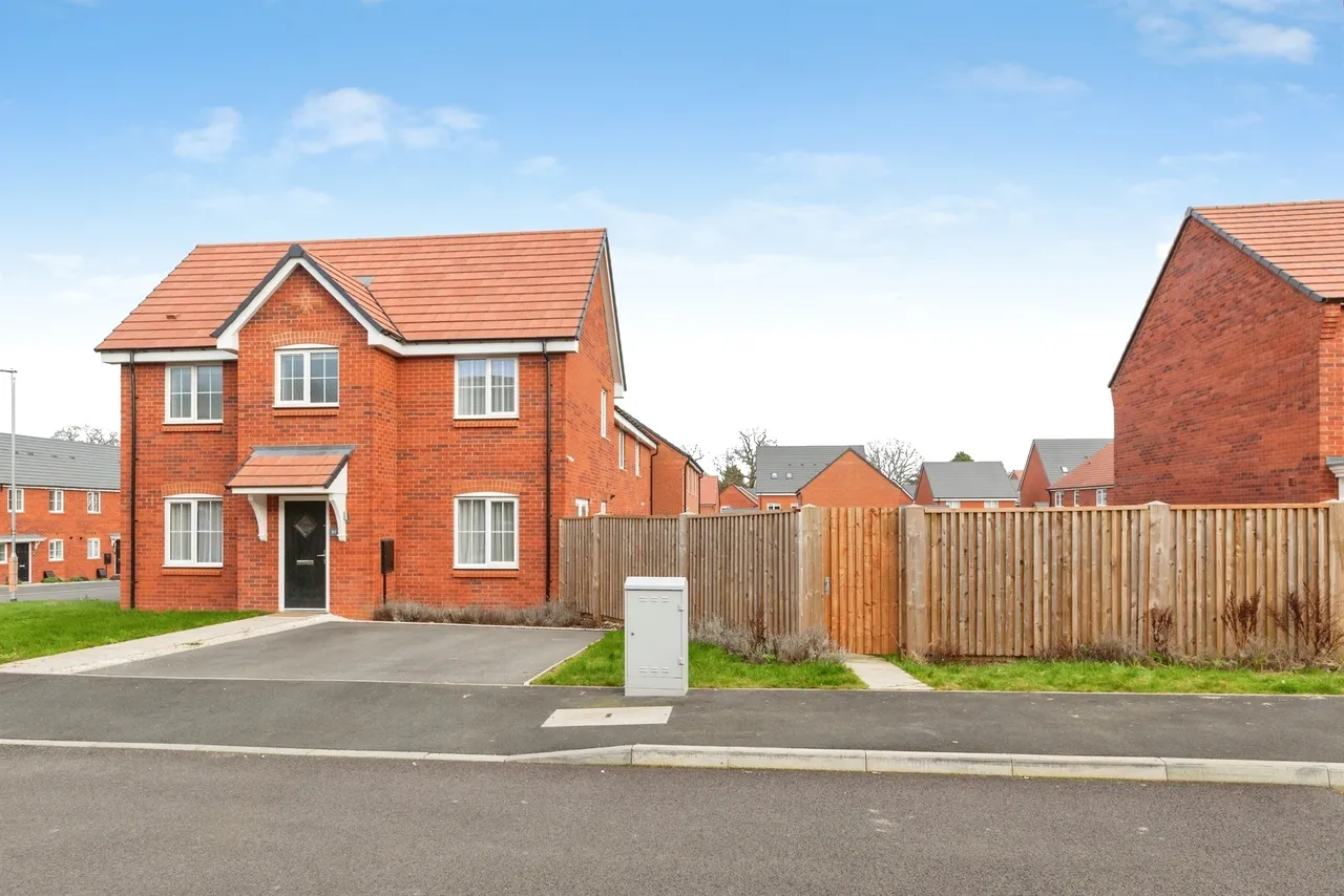 Penny Lane, Oadby, LE2, photo 9