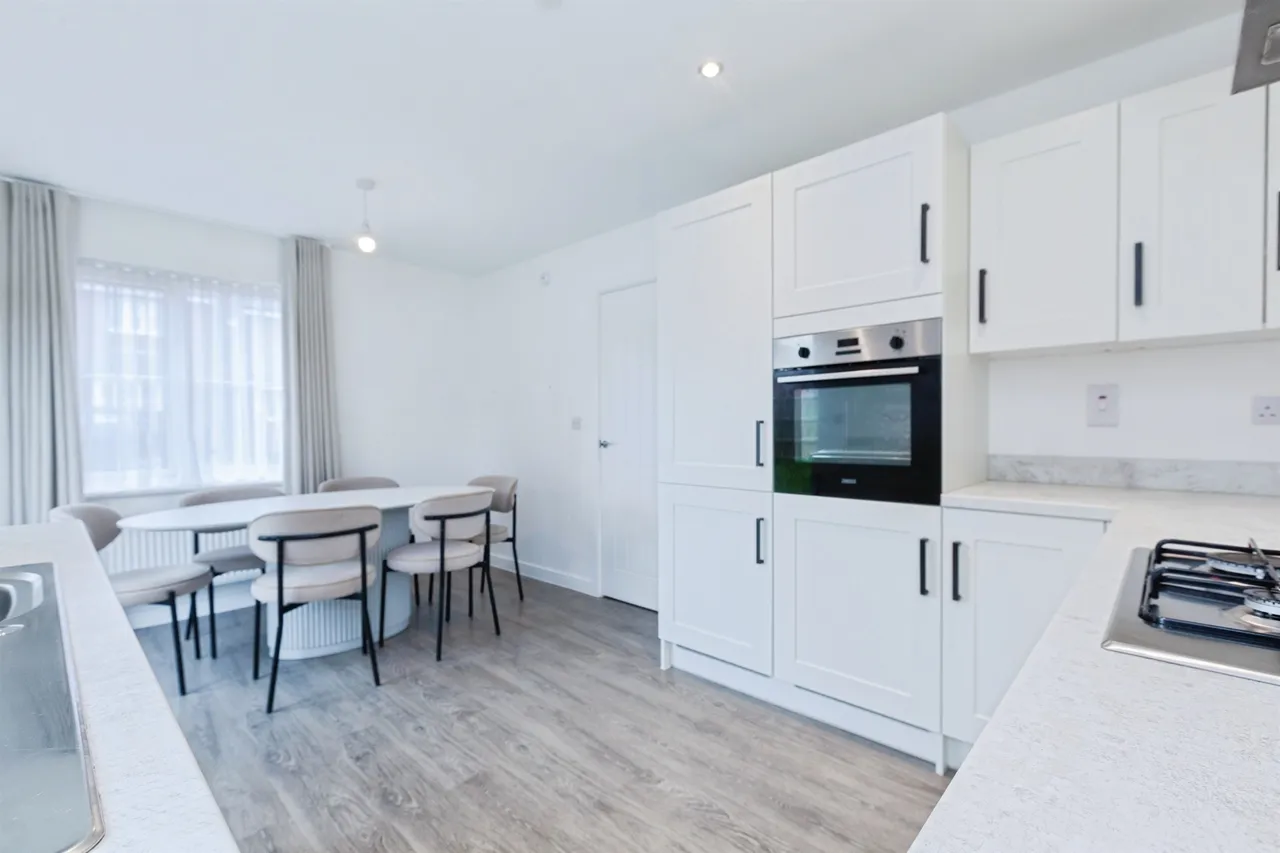 Penny Lane, Oadby, LE2, photo 4