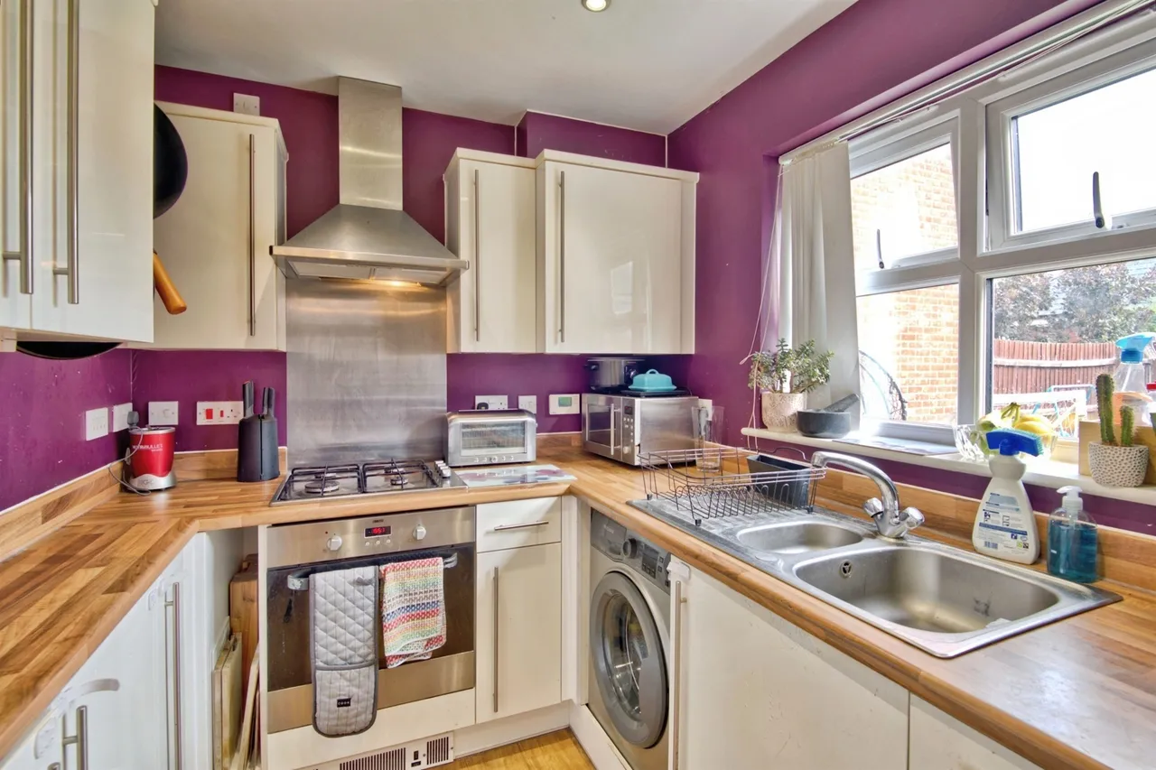 Peache Road, Colchester, photo 6