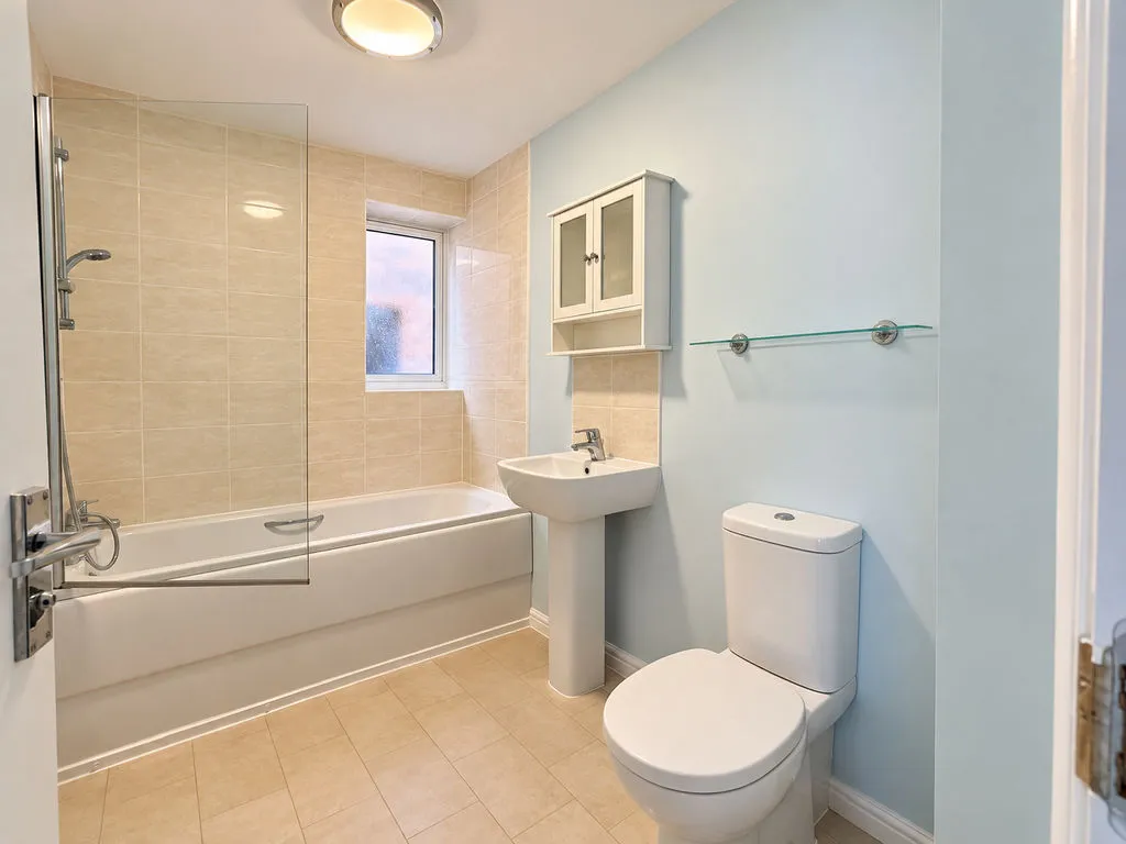 Columbia Crescent, Wolverhampton, WV10, photo 10