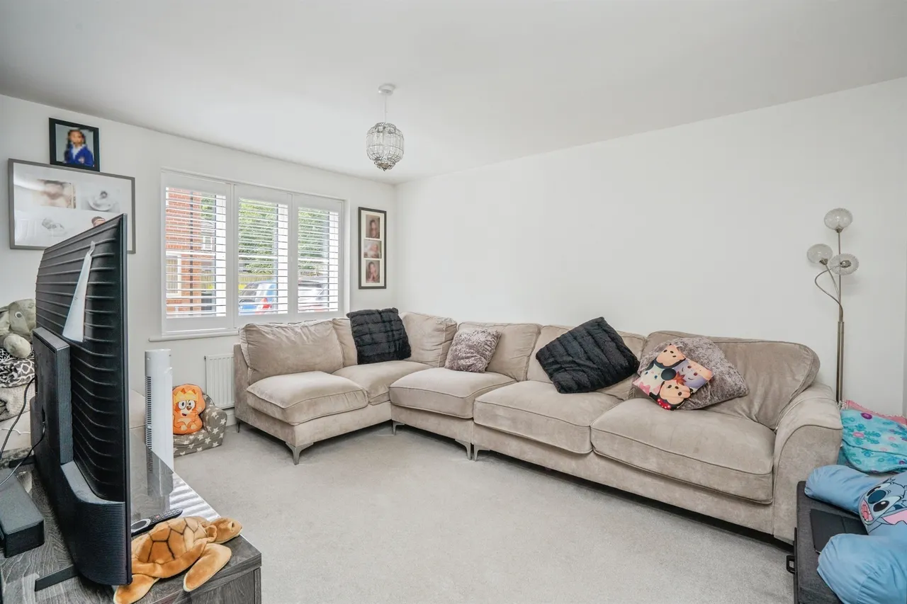 Taylor Close, Waterlooville, photo 2