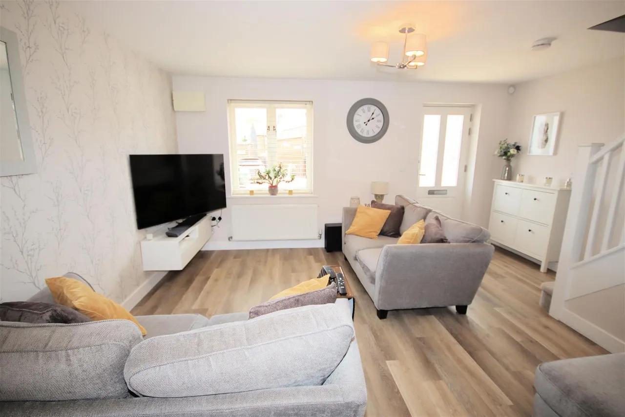 Hardinge Place, Toddington, Bedfordshire LU5 6FR, photo 7