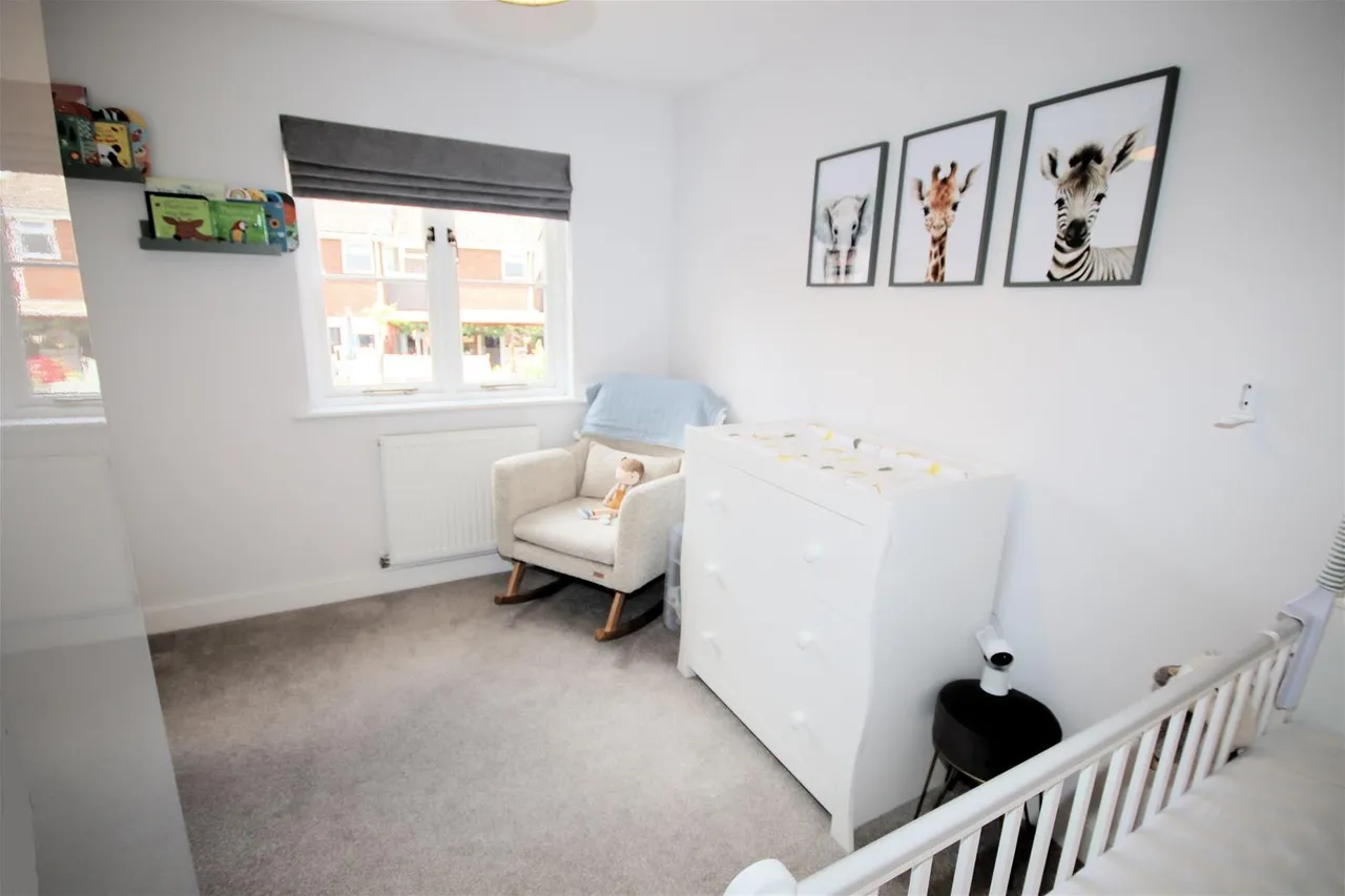 Hardinge Place, Toddington, Bedfordshire LU5 6FR, photo 13