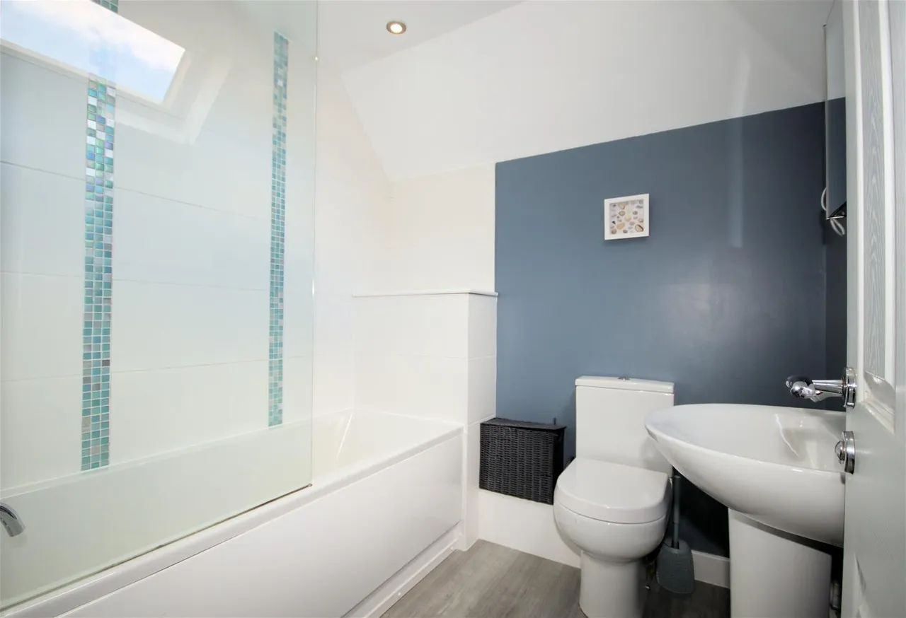 Hardinge Place, Toddington, Bedfordshire LU5 6FR, photo 14
