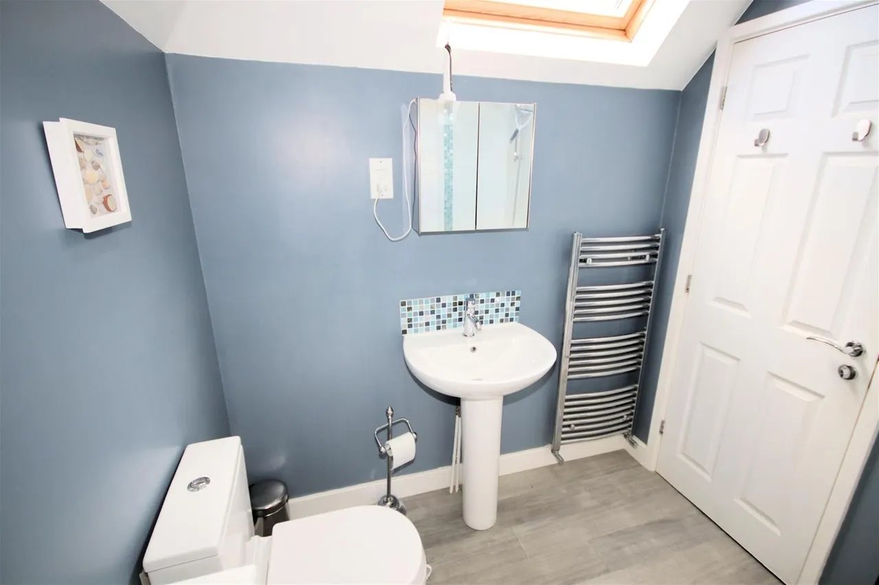 Hardinge Place, Toddington, Bedfordshire LU5 6FR, photo 15
