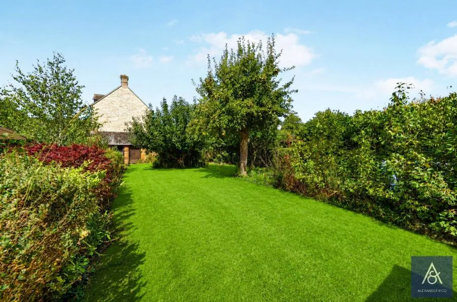 The Green, Evenley, NN13, photo 16
