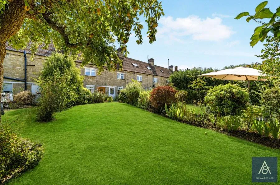 The Green, Evenley, NN13, photo 17