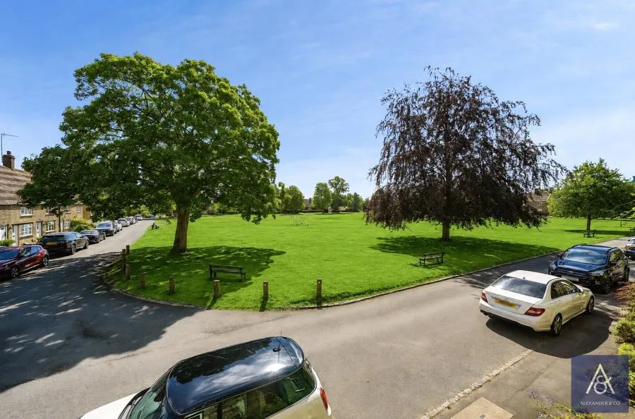 The Green, Evenley, NN13, photo 15
