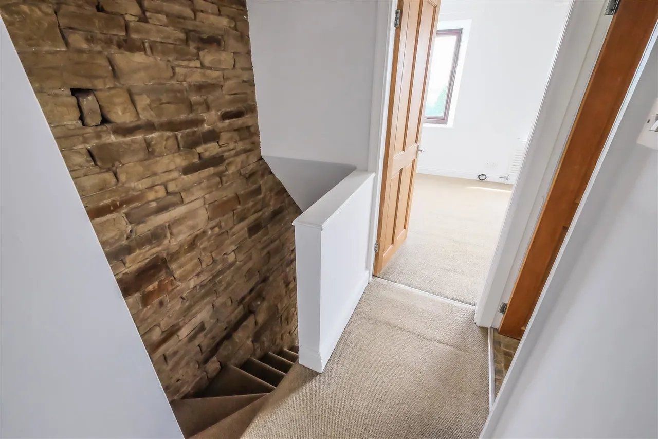 Scale Hill, Huddersfield, HD2, photo 8