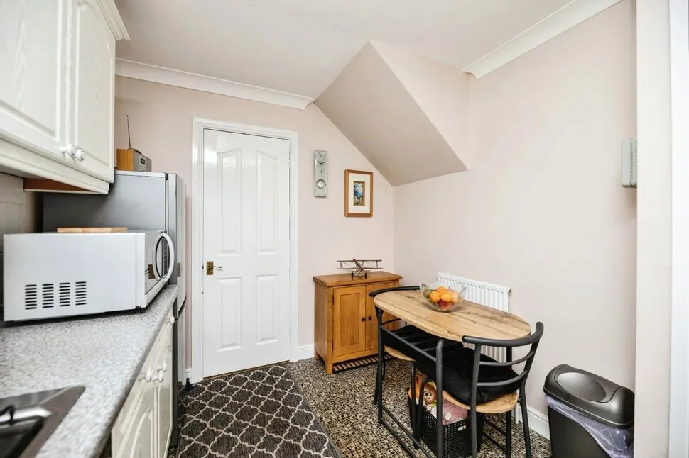 Tennants Court, Cow Lane, West Yorkshire, WF11, photo 4