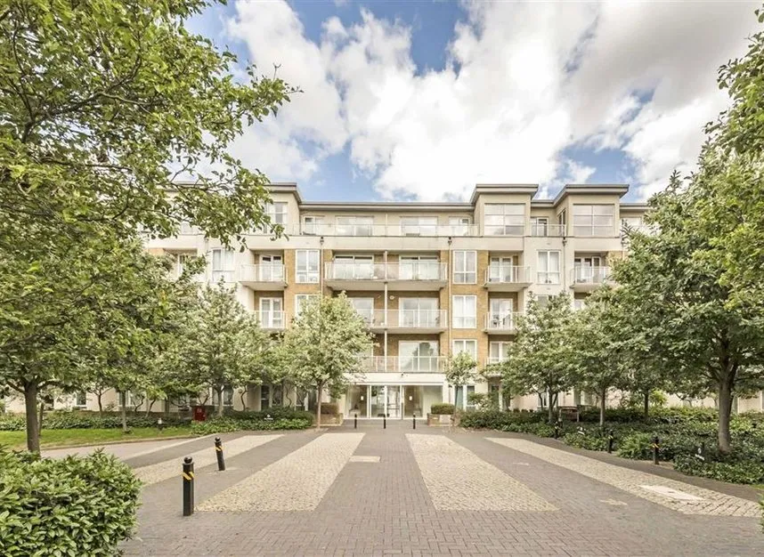 2 bed house to rent — Melliss Avenue, Kew, TW9