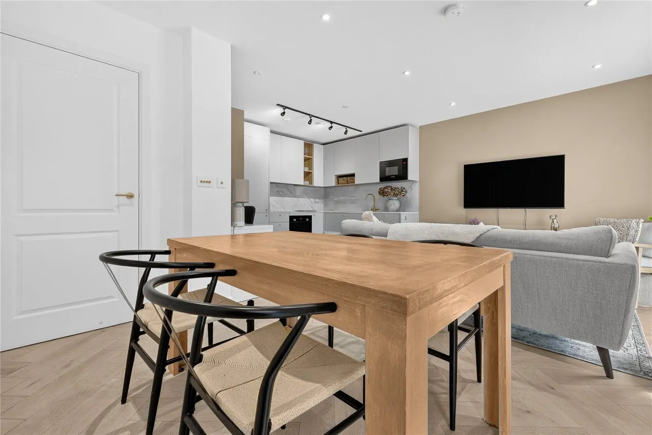 Ravensbury Terrace, London, SW18, photo 9