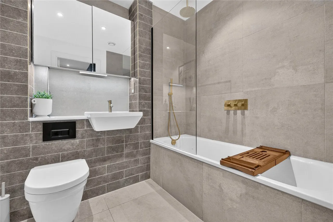 Ravensbury Terrace, London, SW18, photo 5