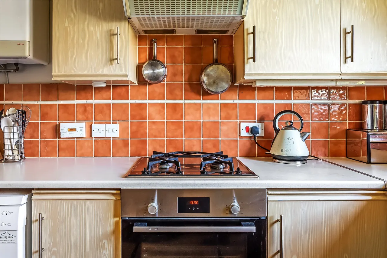 Oak End, Beare Green, RH5, photo 10